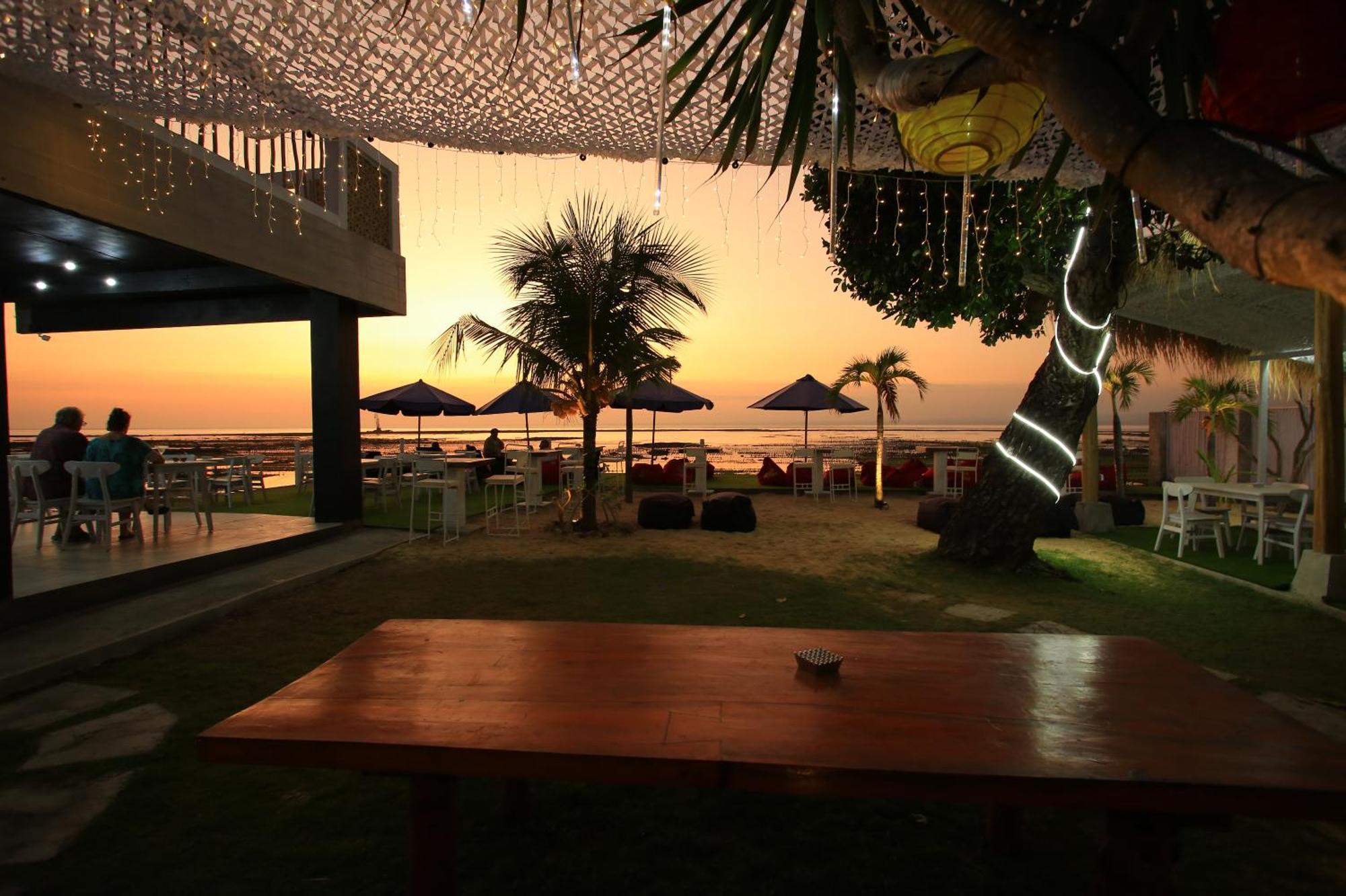 3 Monkeys Lembongan Studio Apartments Gym Recovery Centre Exterior foto